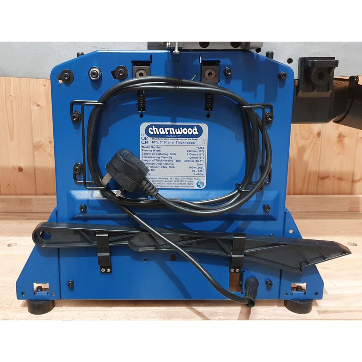 Charnwood 10'' x 5'' Bench Top Planer Thicknesser PT250 - Image 11
