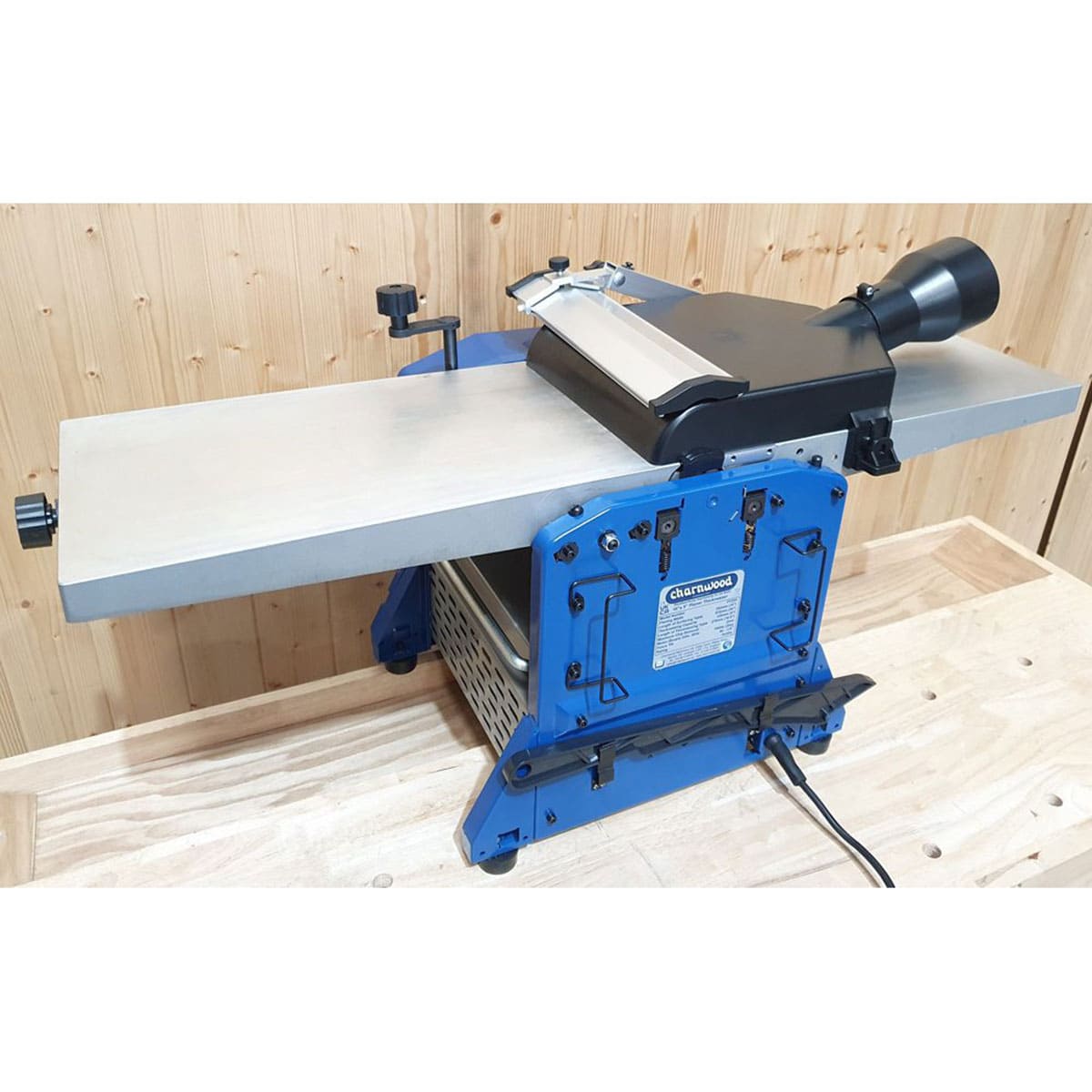 Charnwood 10'' x 5'' Bench Top Planer Thicknesser PT250 - Image 6