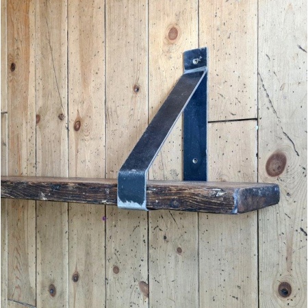 utility celtic shelf bracket with scaff board