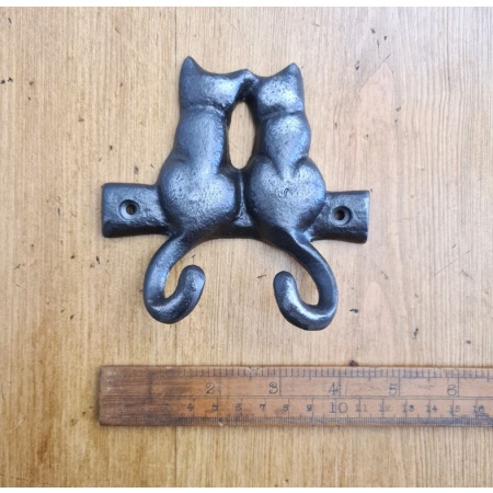 Kissing cats double coat hook antique iron #cats #kissingcats