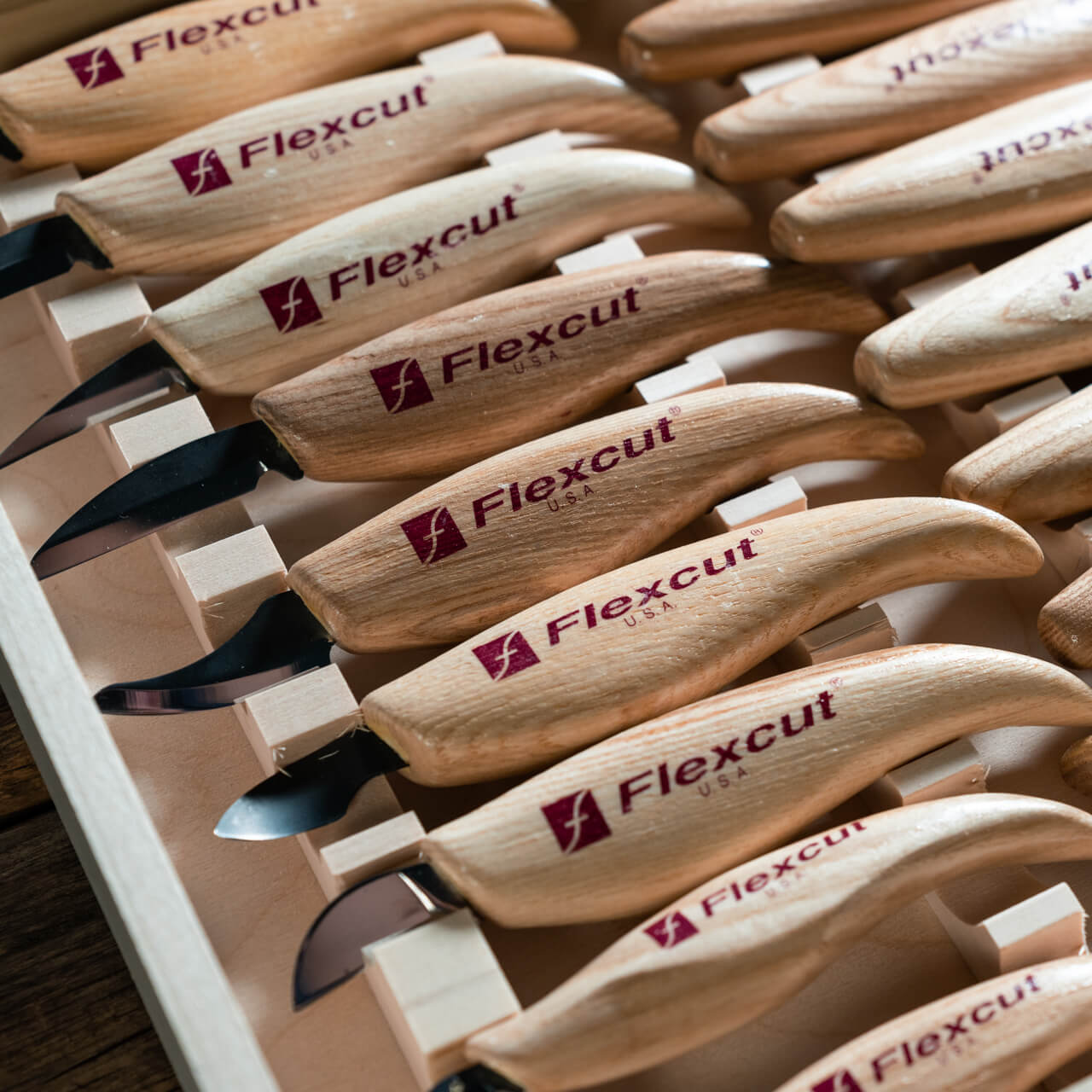 Flexcut Deluxe Knife Carving Set KN250 - Image 2