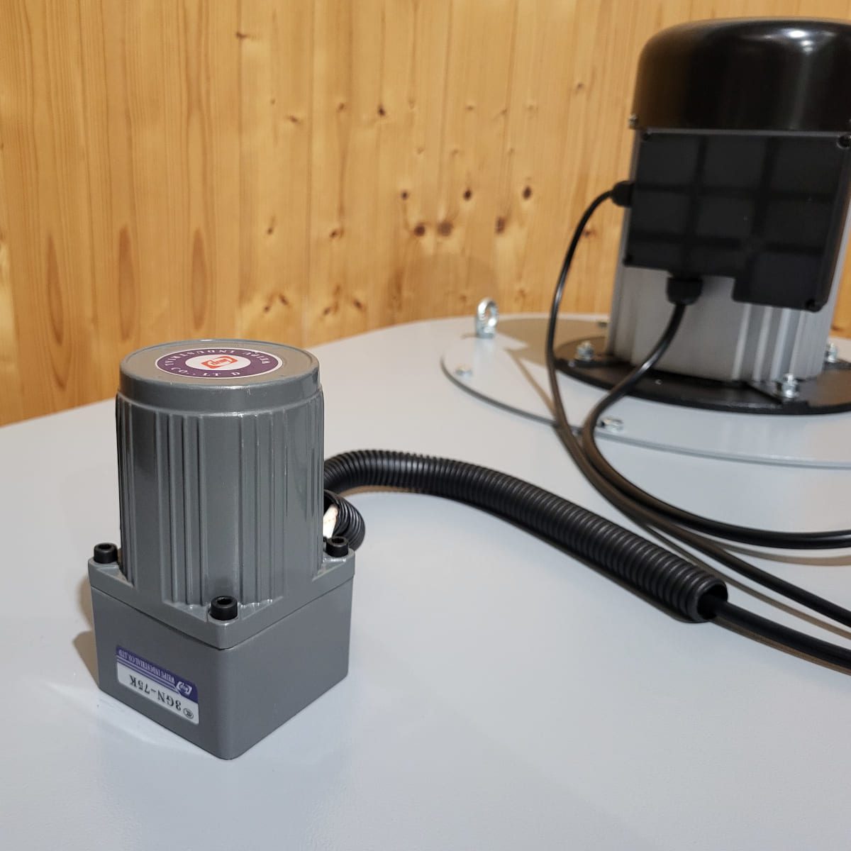 Charnwood PRO 4hp HEPA Cyclone Dust Extractor with Remote Start & Auto Filter Cleaning C400RA - Image 4