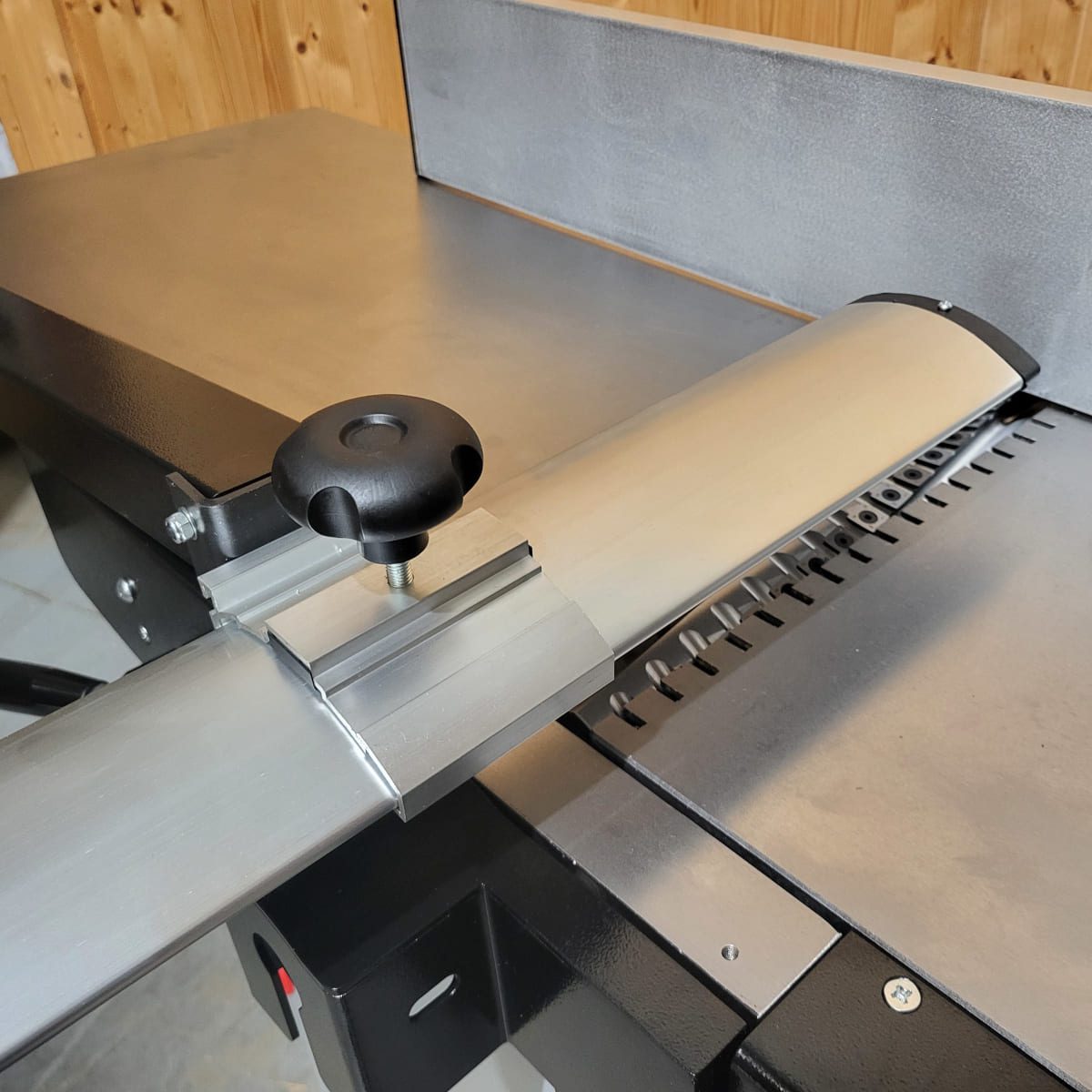 Charnwood Pro 16" x 9" Planer Thicknesser With 72 Carbide Cutters In 4 Spiral Rows - Image 20